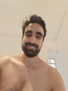 613872363: Chico busca chica en Málaga