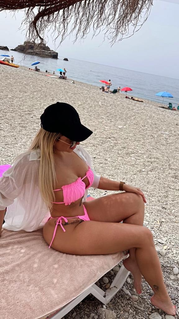 Chica busca chico en Granada: Chica busca chico