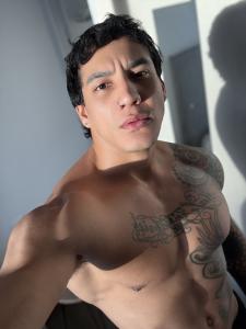 608374027: Chico busca chica en Barcelona