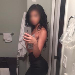 672935178: Chica busca chico en Murcia