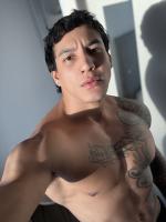 608374027: Chico busca chica en Barcelona