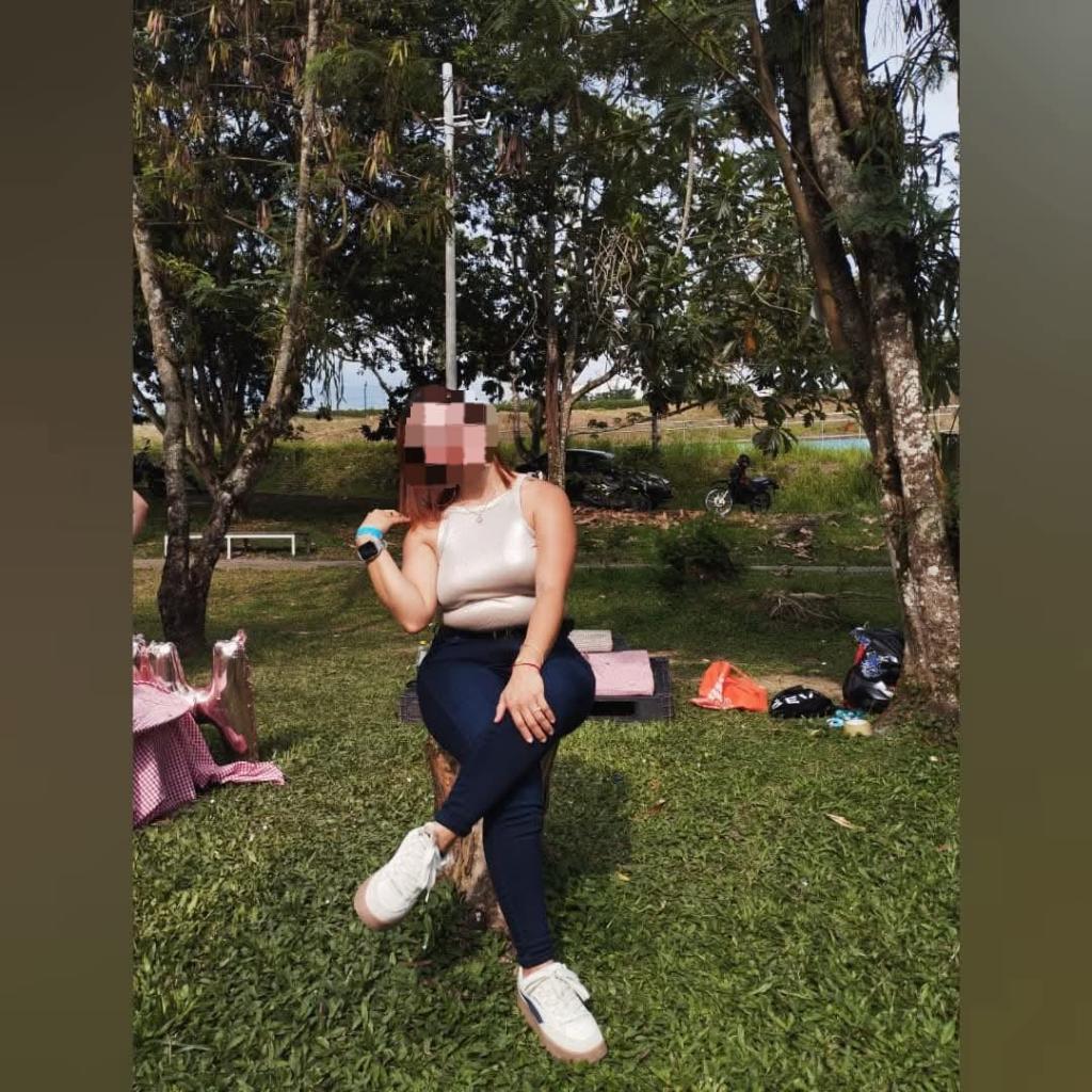 641800153: Chica busca chico en Sevilla