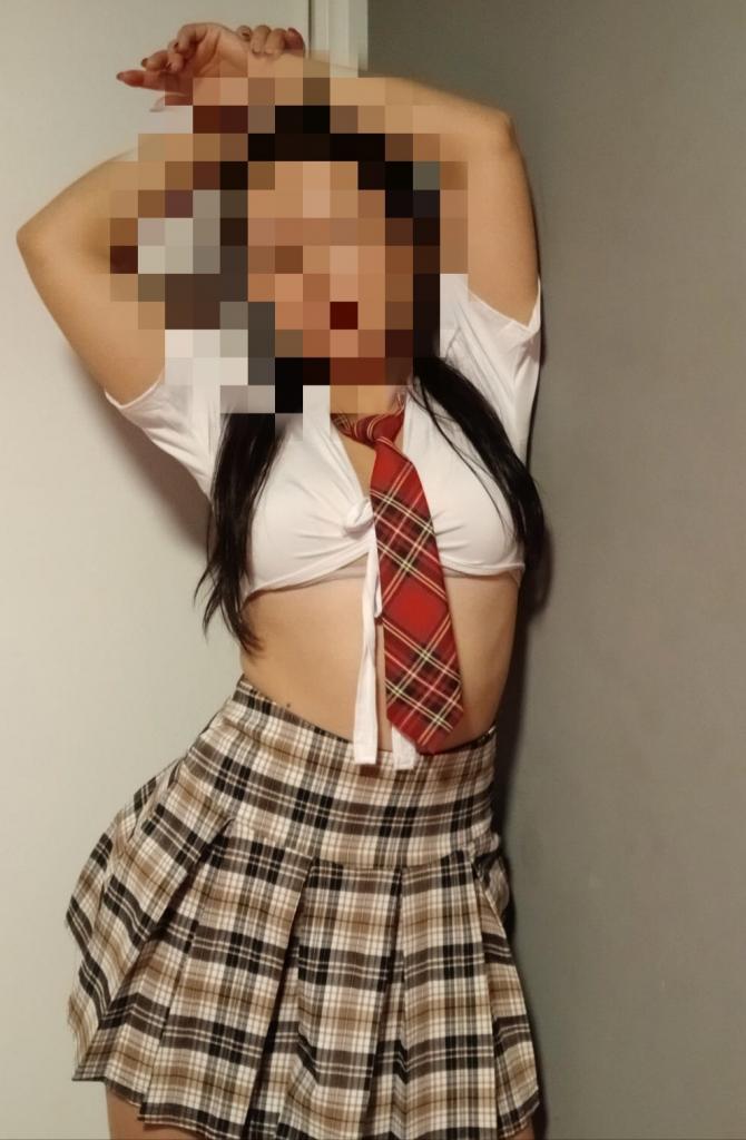 672881446: Chica busca chico en Ibiza