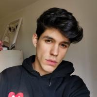 665891530: Chico busca chica en La Coruña