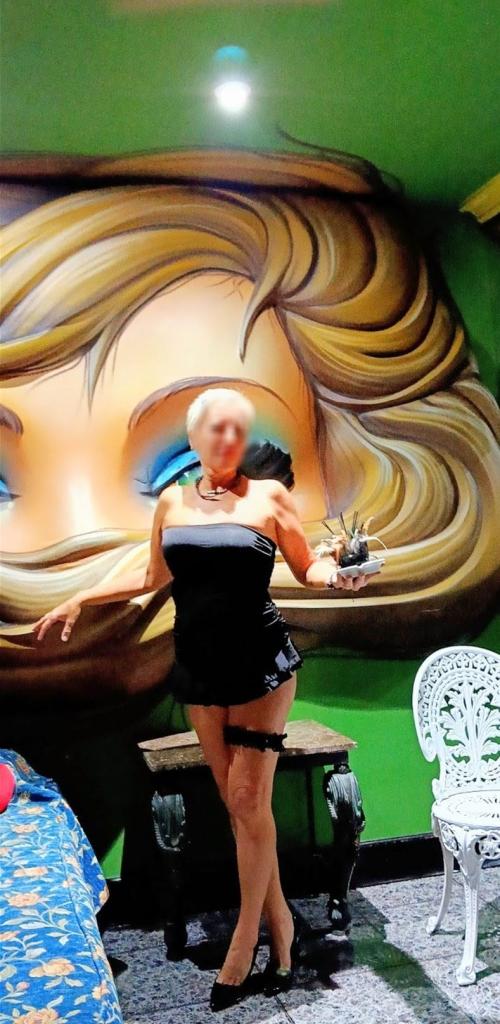 683530121: Chica busca chico en Alicante