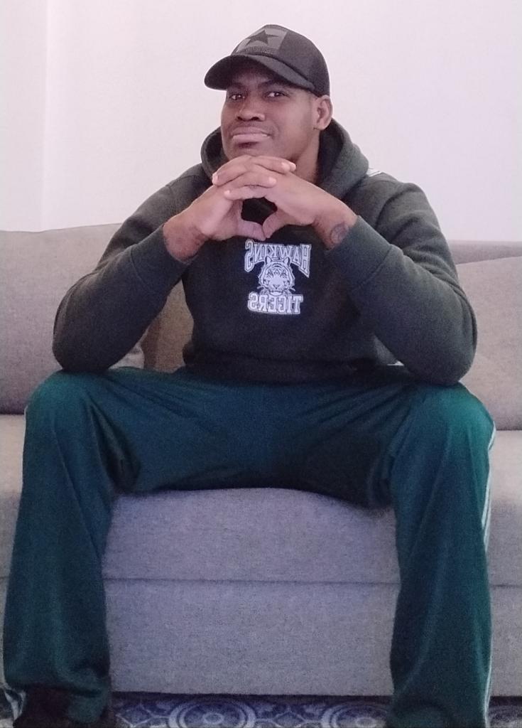 667872368: Chico busca chica en Madrid