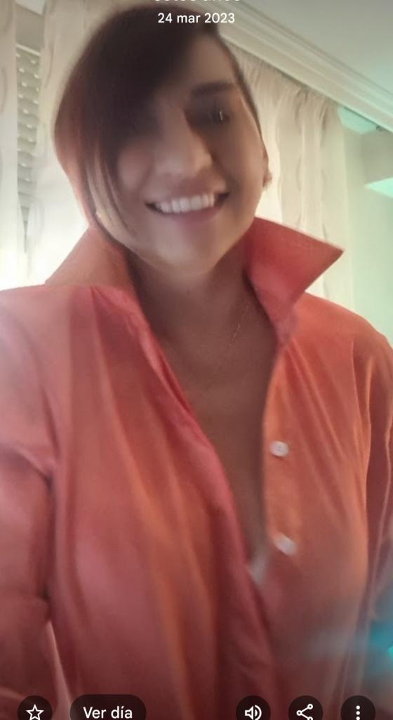 697740264: Chica busca chico en Navarra