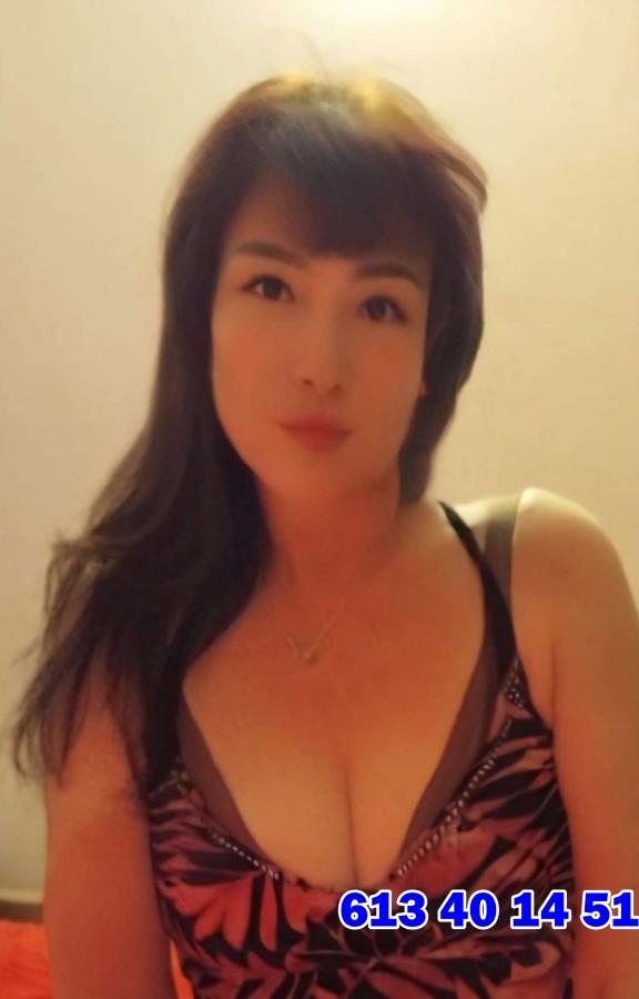 613401451: Chica busca chico en Gerona