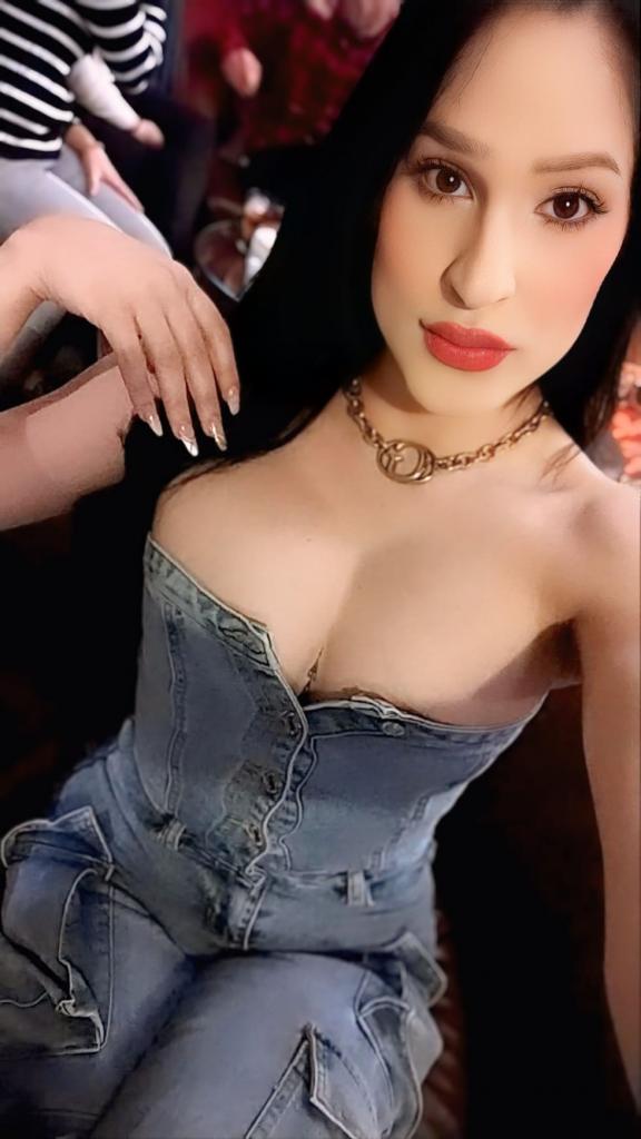 610477739: Transexual en Cádiz