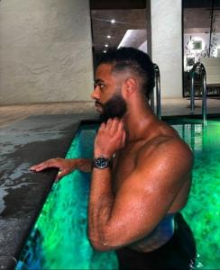 631463689: Chico busca chica en Madrid