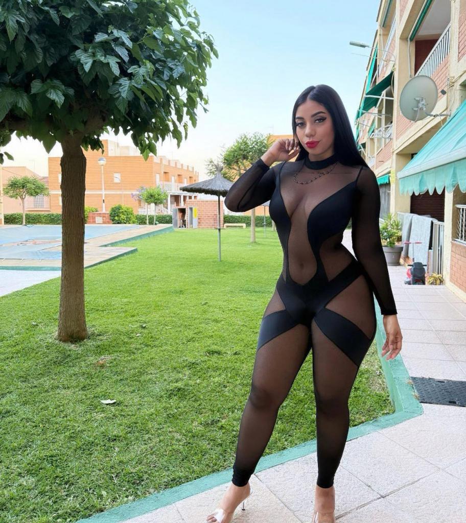 Chica busca chico en Almería: 