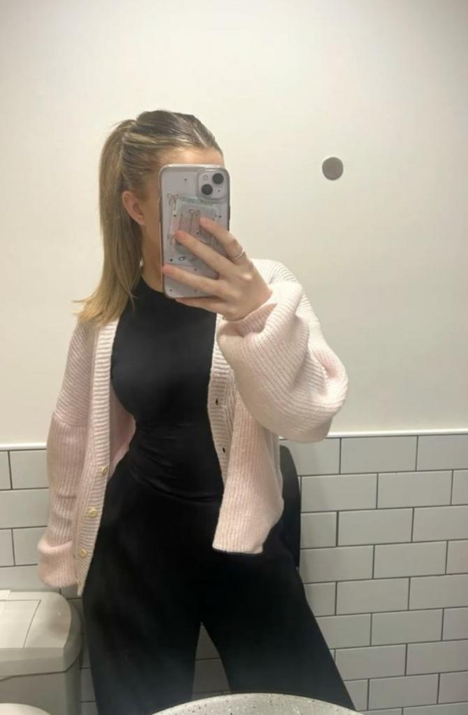 604873094: Chica busca chico en Granada