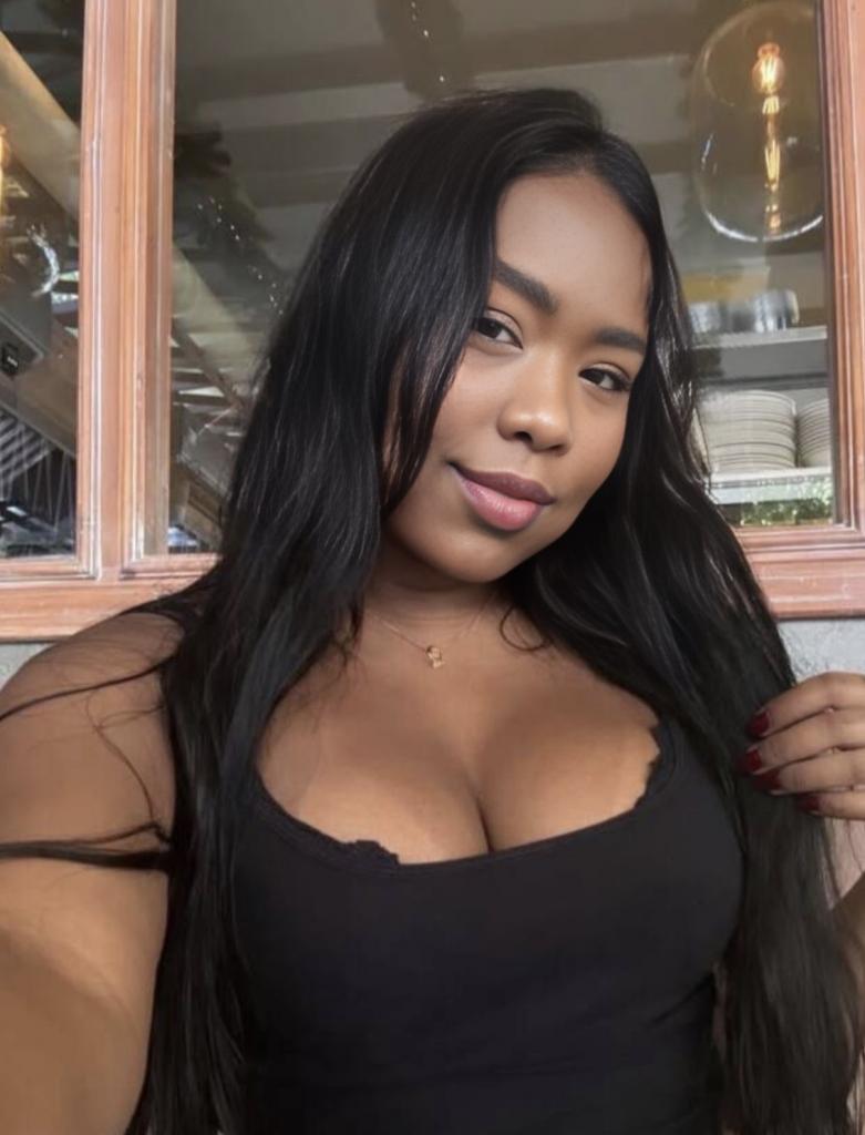 613829329: Chica busca chico en Almería