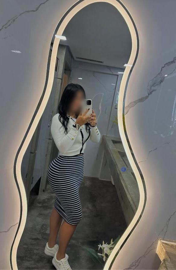 641035372: Chica busca chico en Sevilla