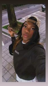 687123603: Transexual en Barcelona