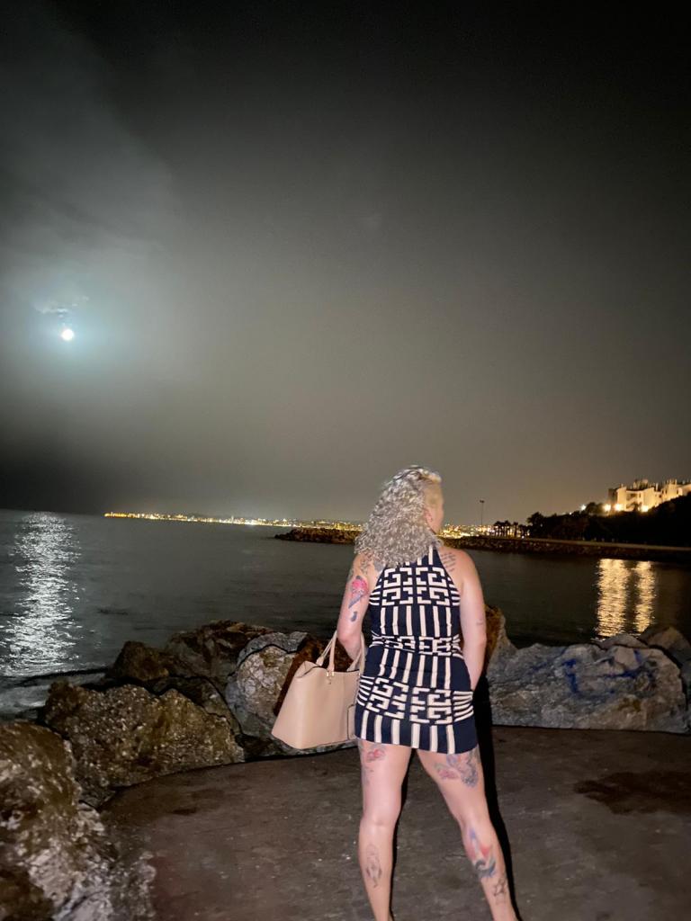 633891588: Chica busca chico en Málaga