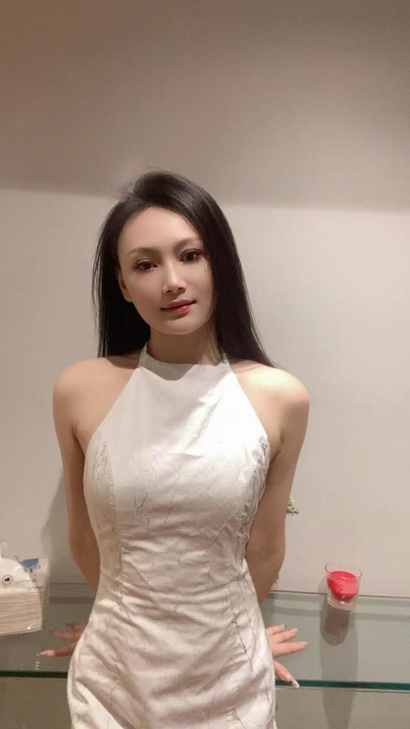 Chica busca chico en Valencia: Chica busca chico