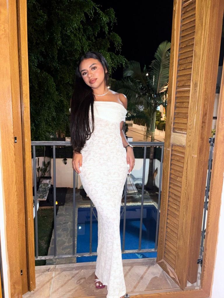 Chica busca chico en Ibiza: 