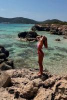 644945670: Chica busca chico en Cantabria