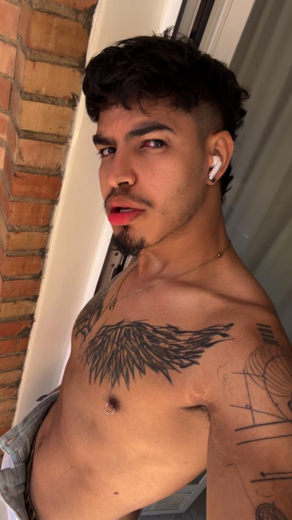 Chico busca chica en Granada: 