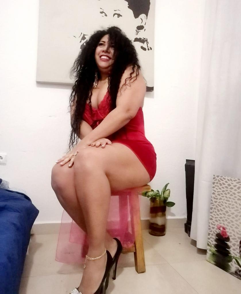 612430849: Chica busca chico en Tarragona