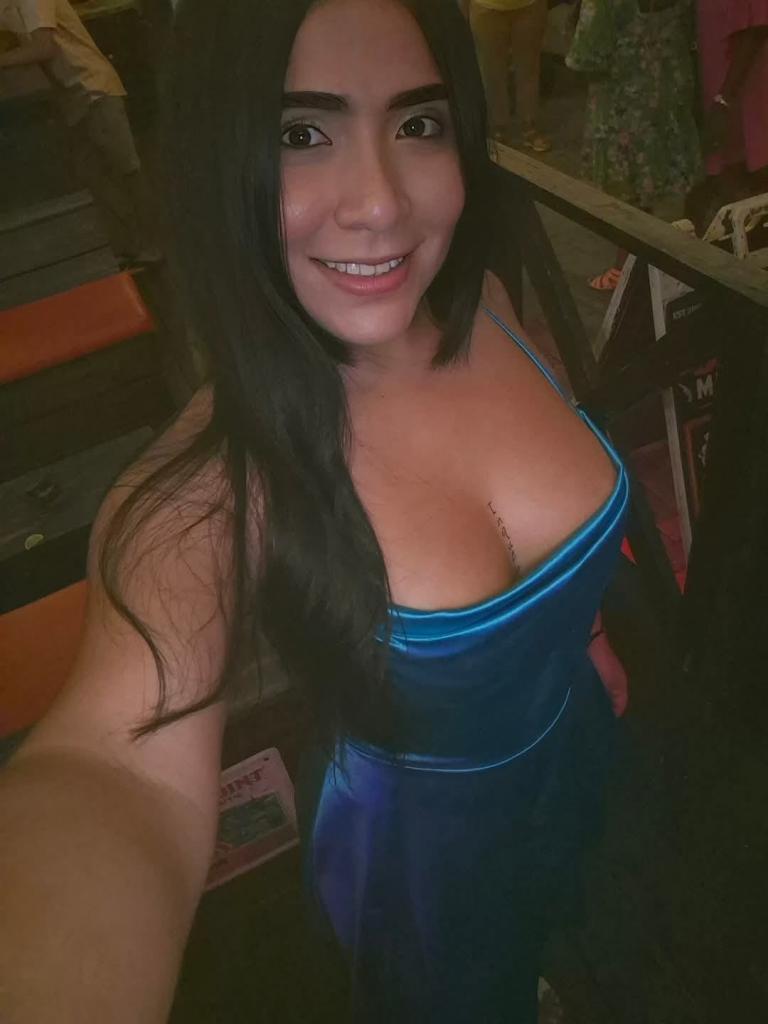 613479262: Chica busca chico en Barcelona