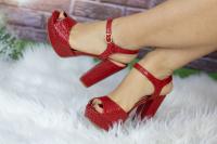 604180669: Chica busca chico en Málaga