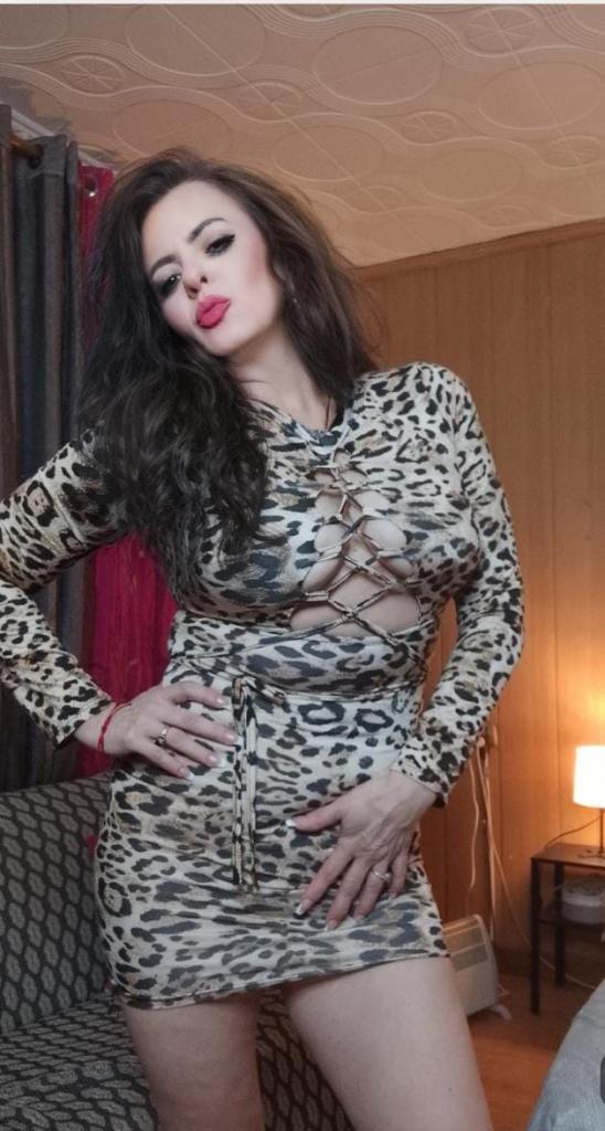 631858612: Chica busca chico en Murcia