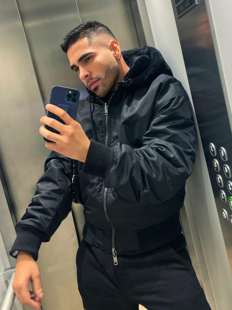 Chico busca chica en Mallorca: 