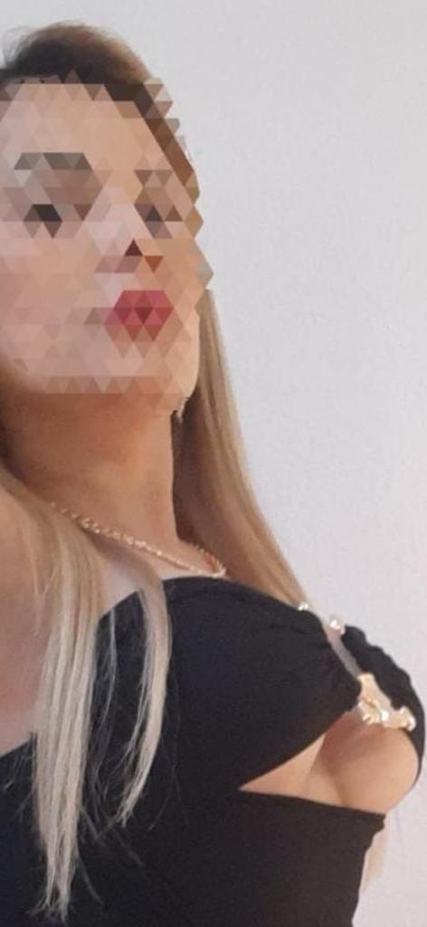 643864894: Chica busca chico en Almería