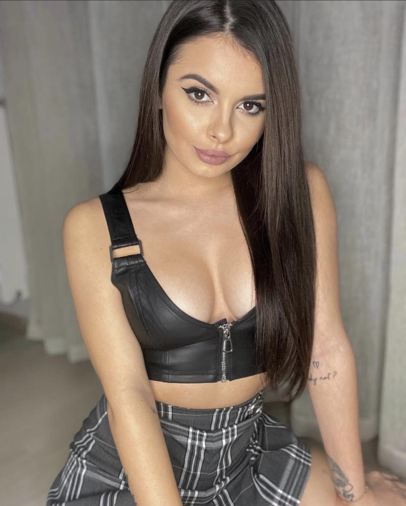 613698843: Chica busca chico en Málaga