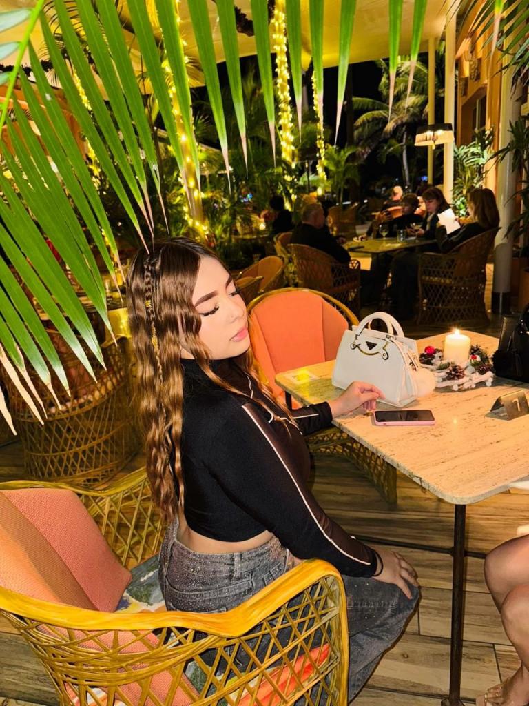 666447100: Chica busca chico en Alicante