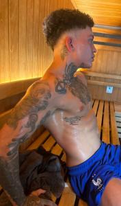 631044024: Chico busca chica en Barcelona