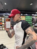 631044024: Chico busca chica en Barcelona