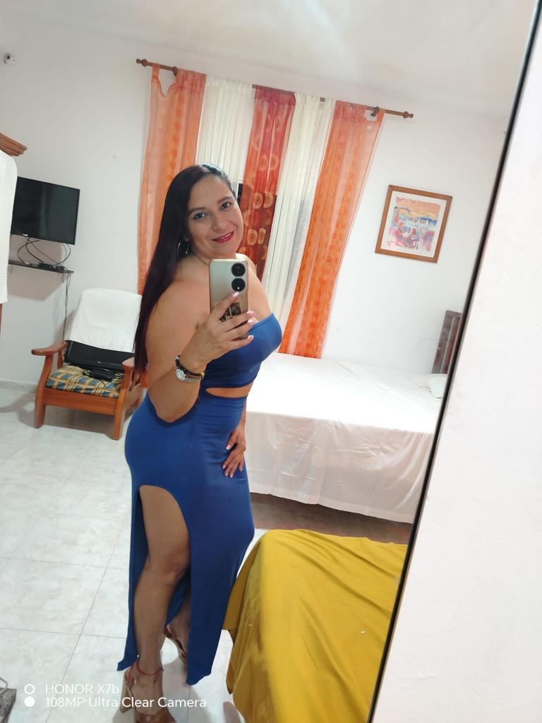 623719601: Chica busca chico en Pontevedra