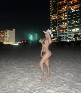 627295871: Chica busca chico en Madrid