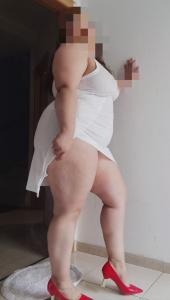 607508605: Chica busca chico en Barcelona