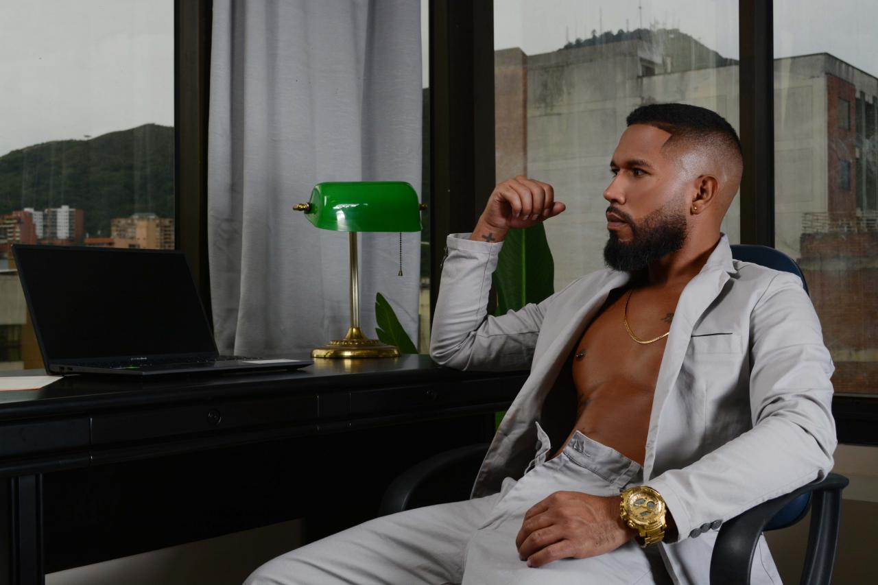 Chico busca chica en Barcelona: 