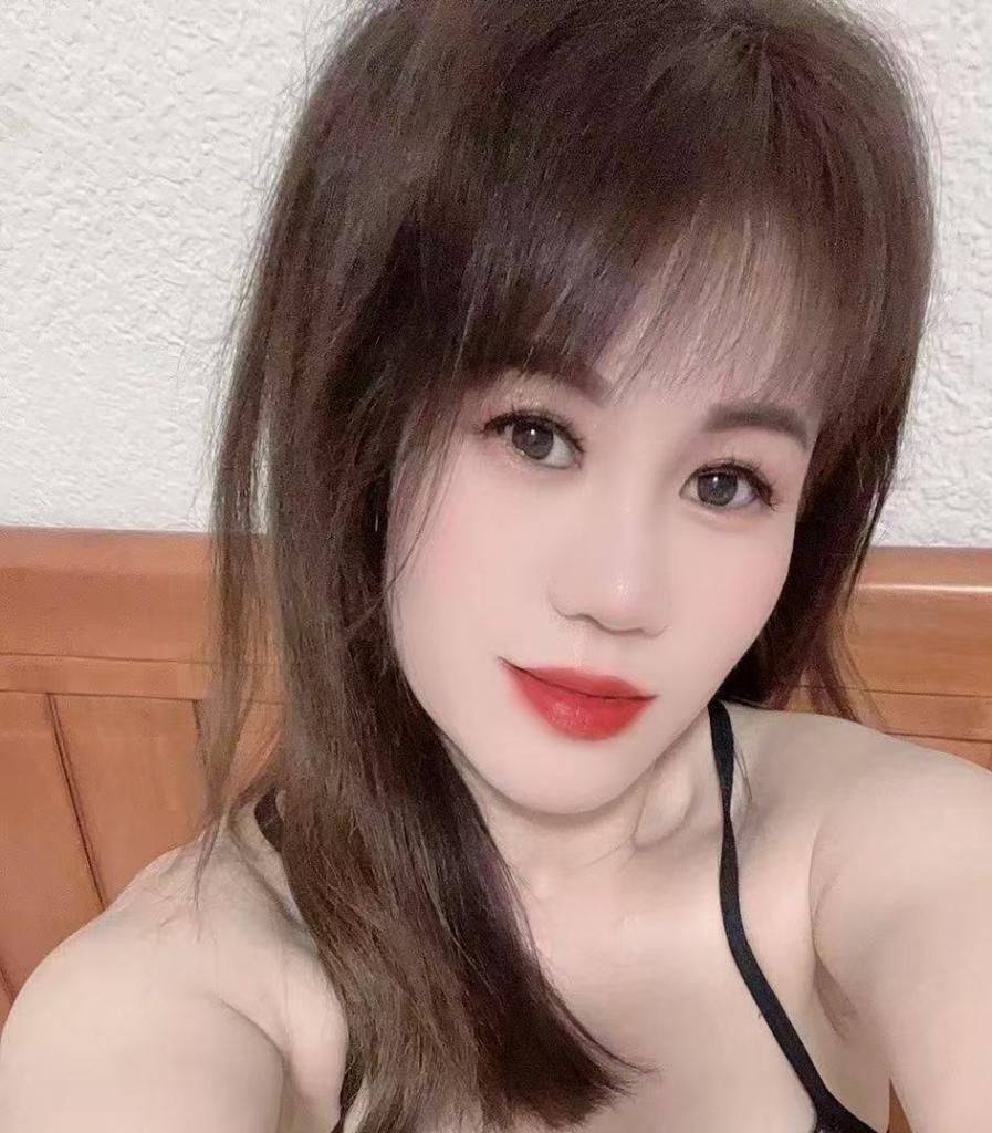 661160752: Chica busca chico en Ibiza