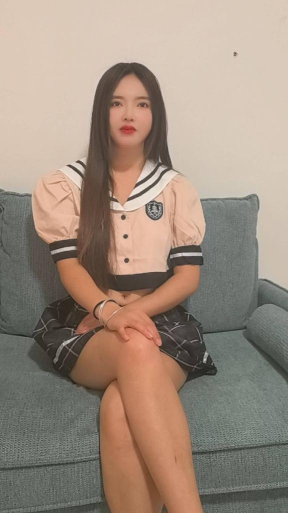 670788360: Chica busca chico en Valencia