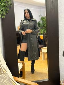 603900229: Chica busca chico en Gerona