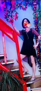 645393118: Chica busca chico en Barcelona