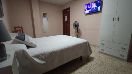 614370860:  en León