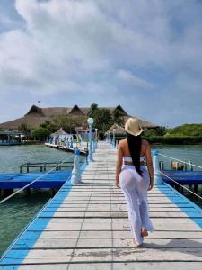 634069030: Chica busca chico en Toledo