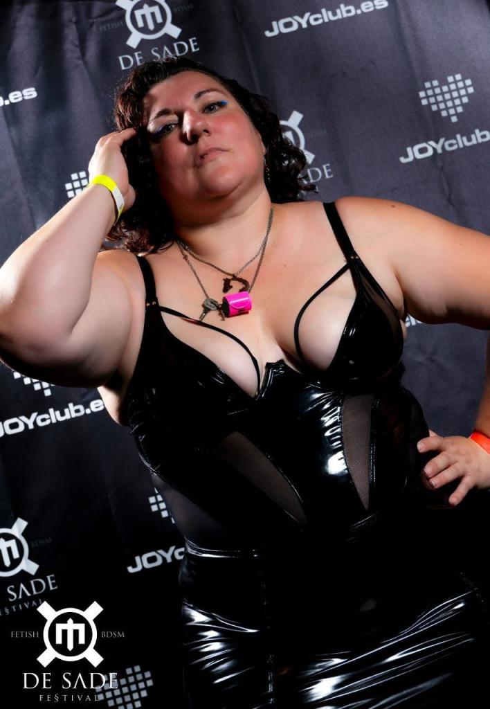 Chica busca chico en Sevilla: 