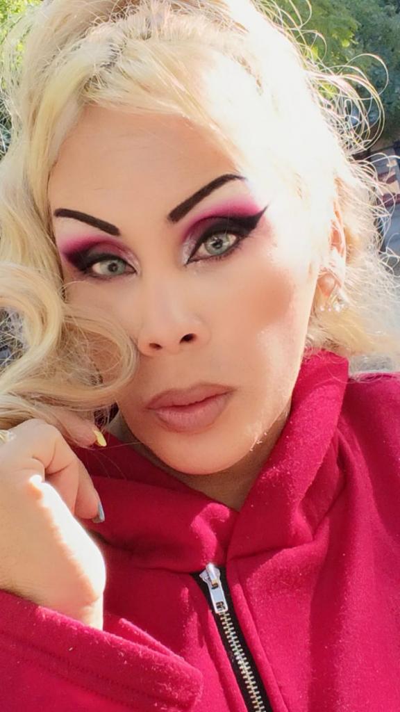 678622429: Transexual en Barcelona