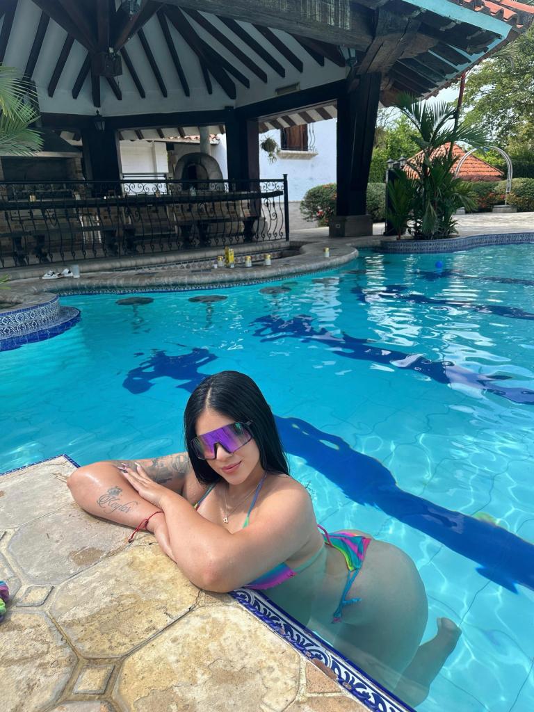 664484633: Chica busca chico en Granada