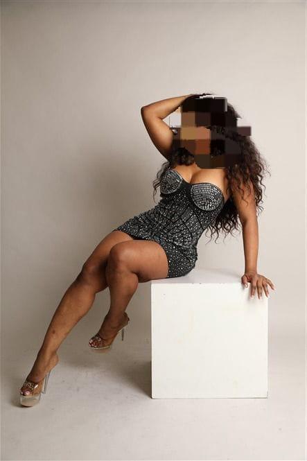 683655270: Chica busca chico en La Rioja