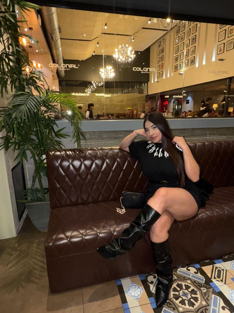 613940355: Chica busca chico en Valencia