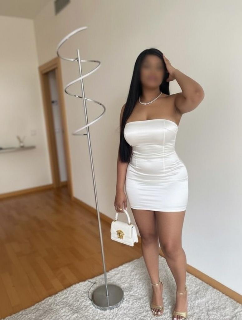 611292348: Chica busca chico en Barcelona